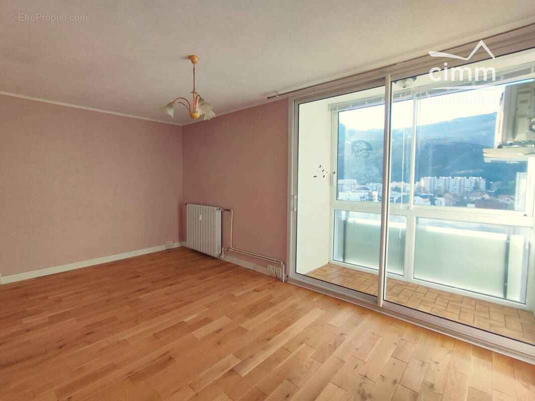 Appartement à SEYSSINET-PARISET