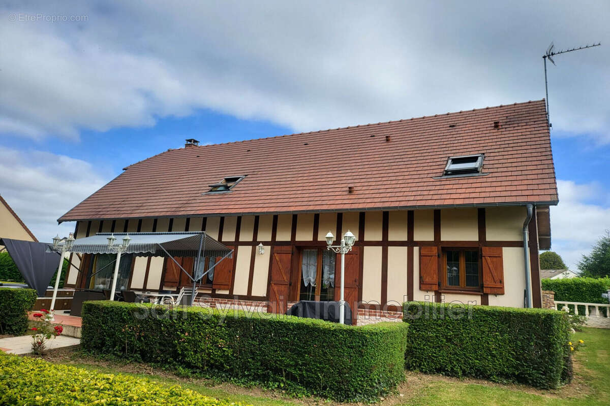Maison à FORMERIE