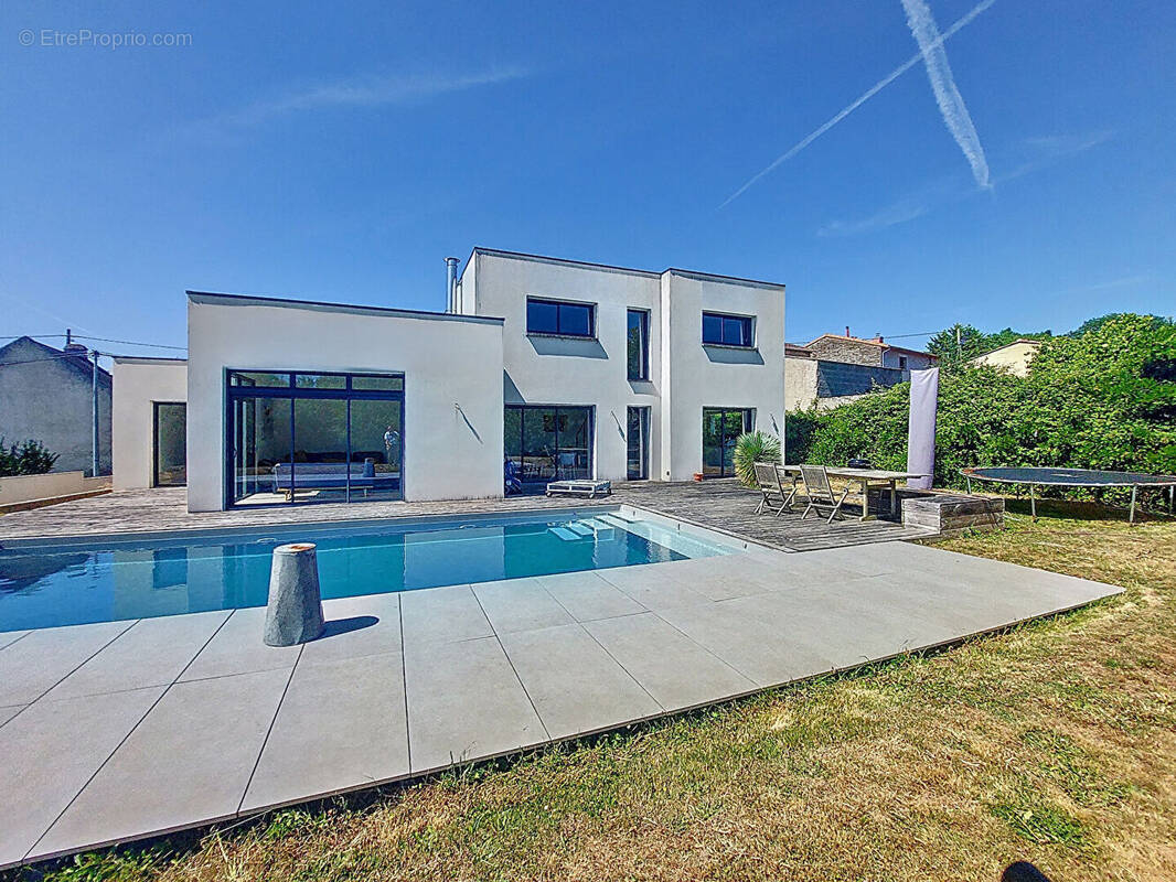 Maison à CARQUEFOU