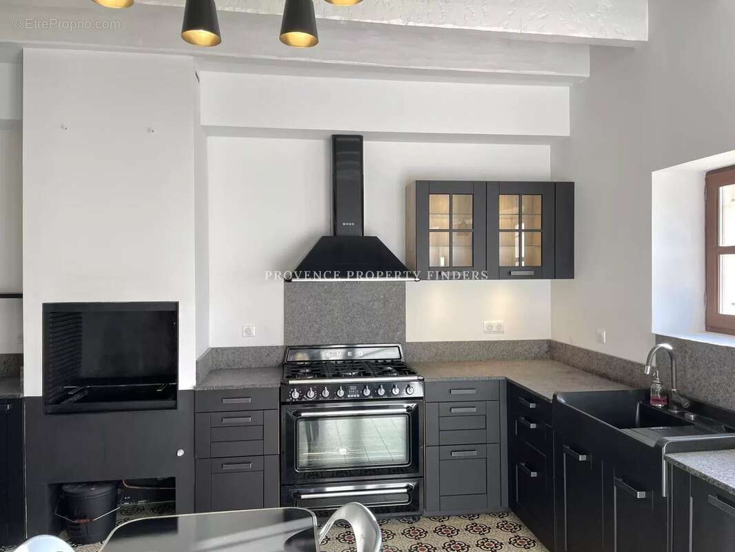 Maison à AUPS