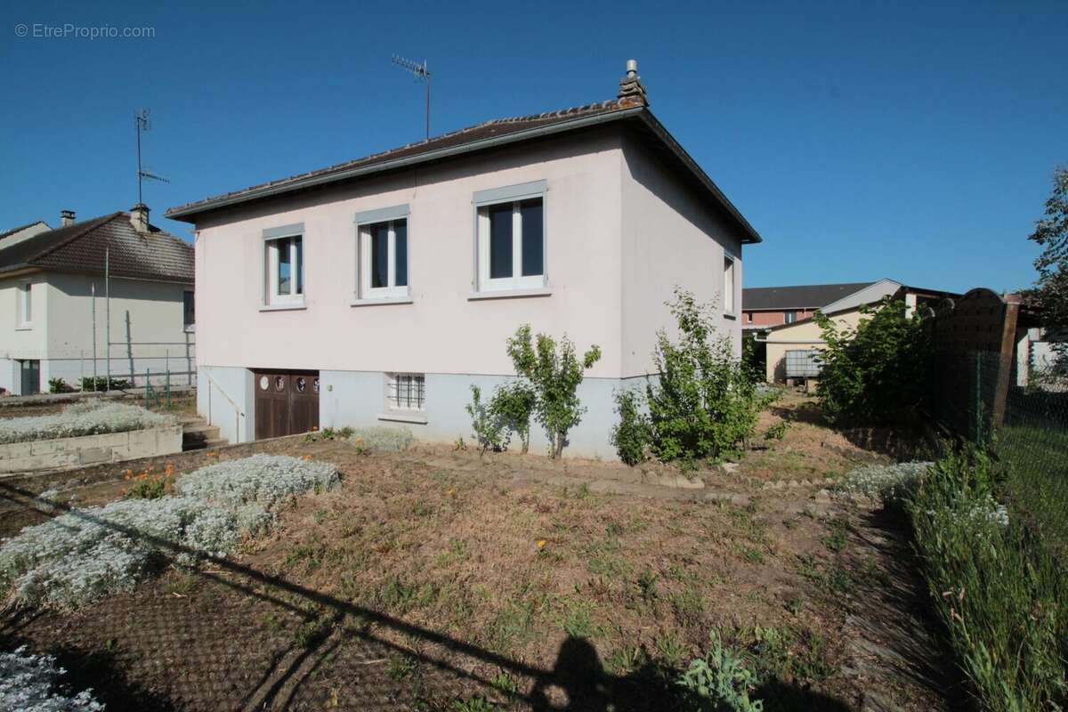 Maison à CHOISY-AU-BAC