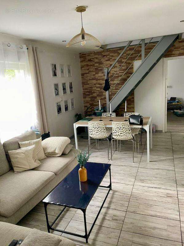 Maison à PERNOIS