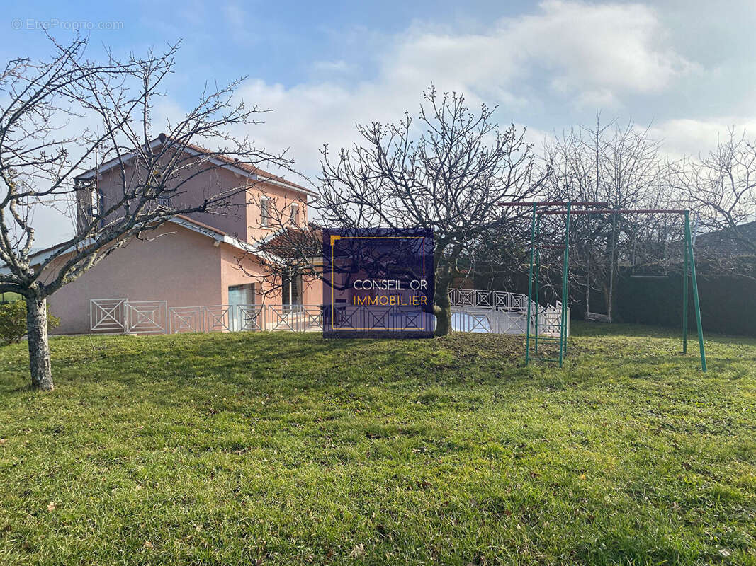 Maison à THURINS