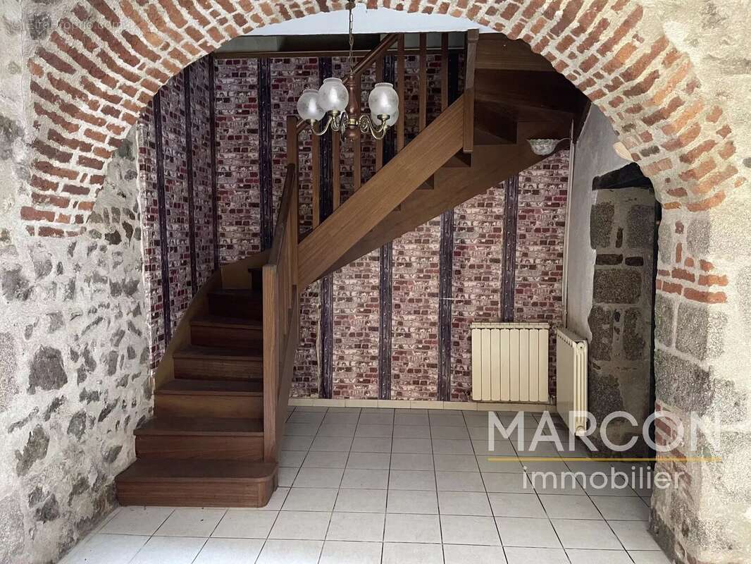 Maison à AUBUSSON