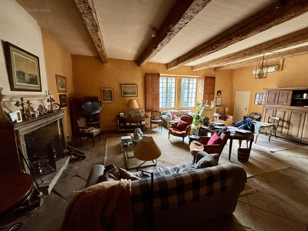 Maison à GRIGNAN
