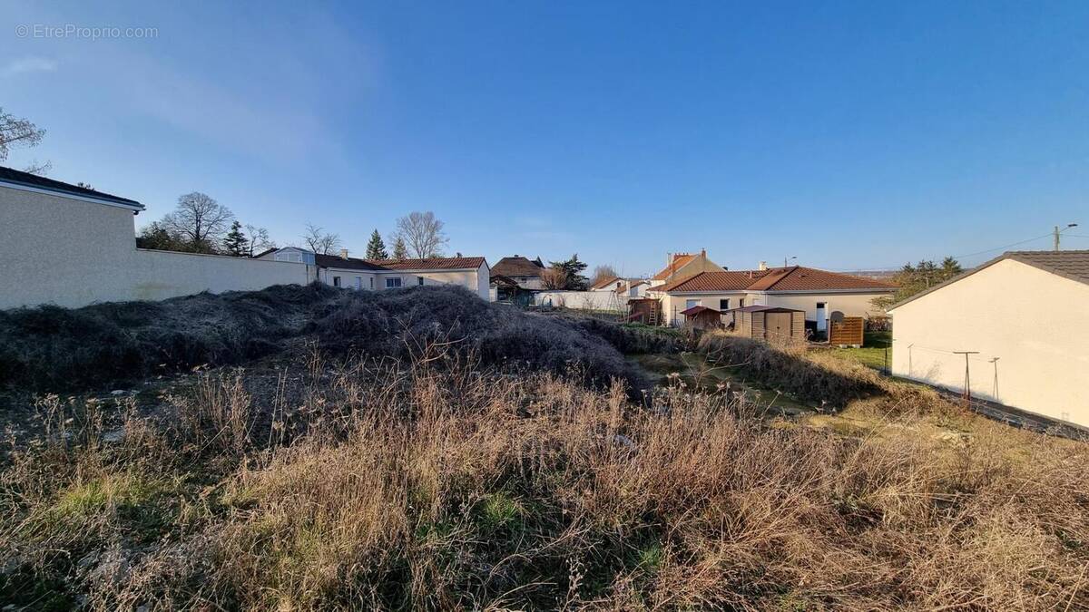 Photo 1 - Terrain à CUSSET