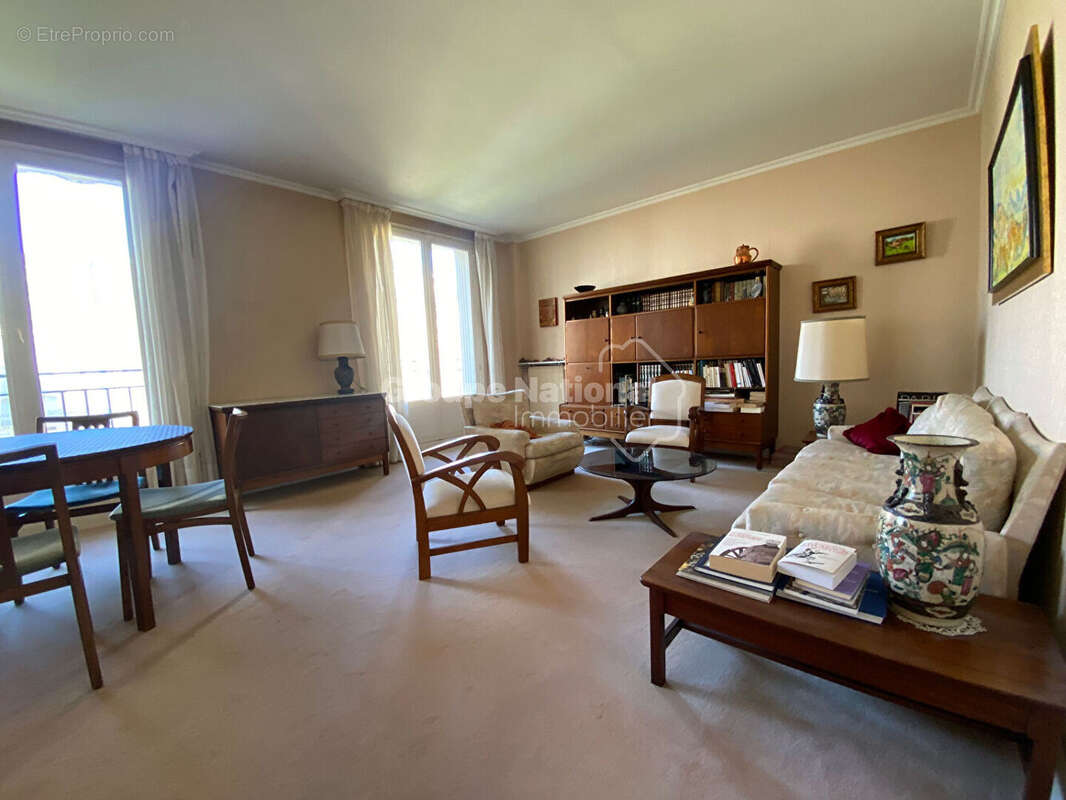 Appartement à VERSAILLES