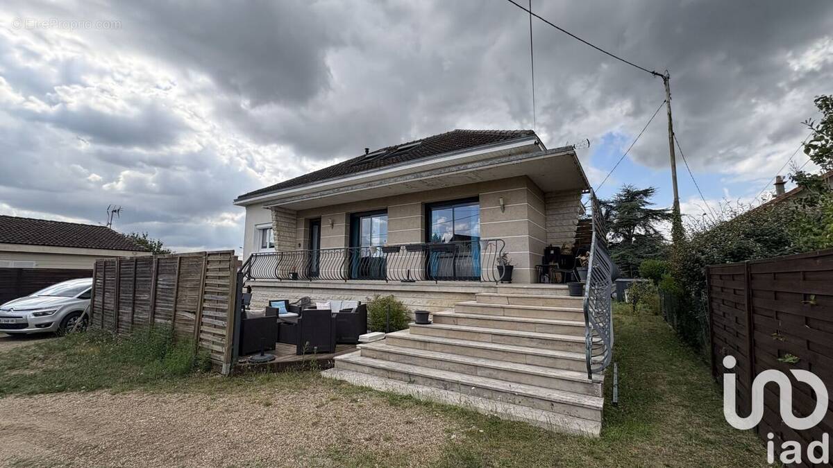 Photo 1 - Maison à CHATELLERAULT