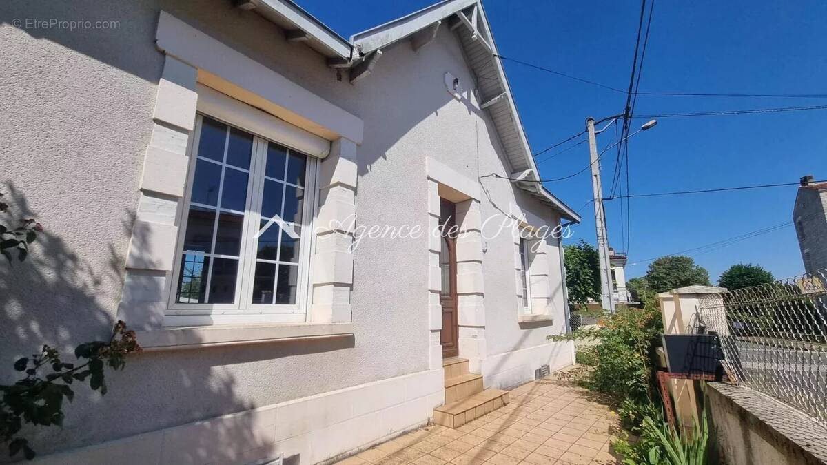 Maison à SAINTES