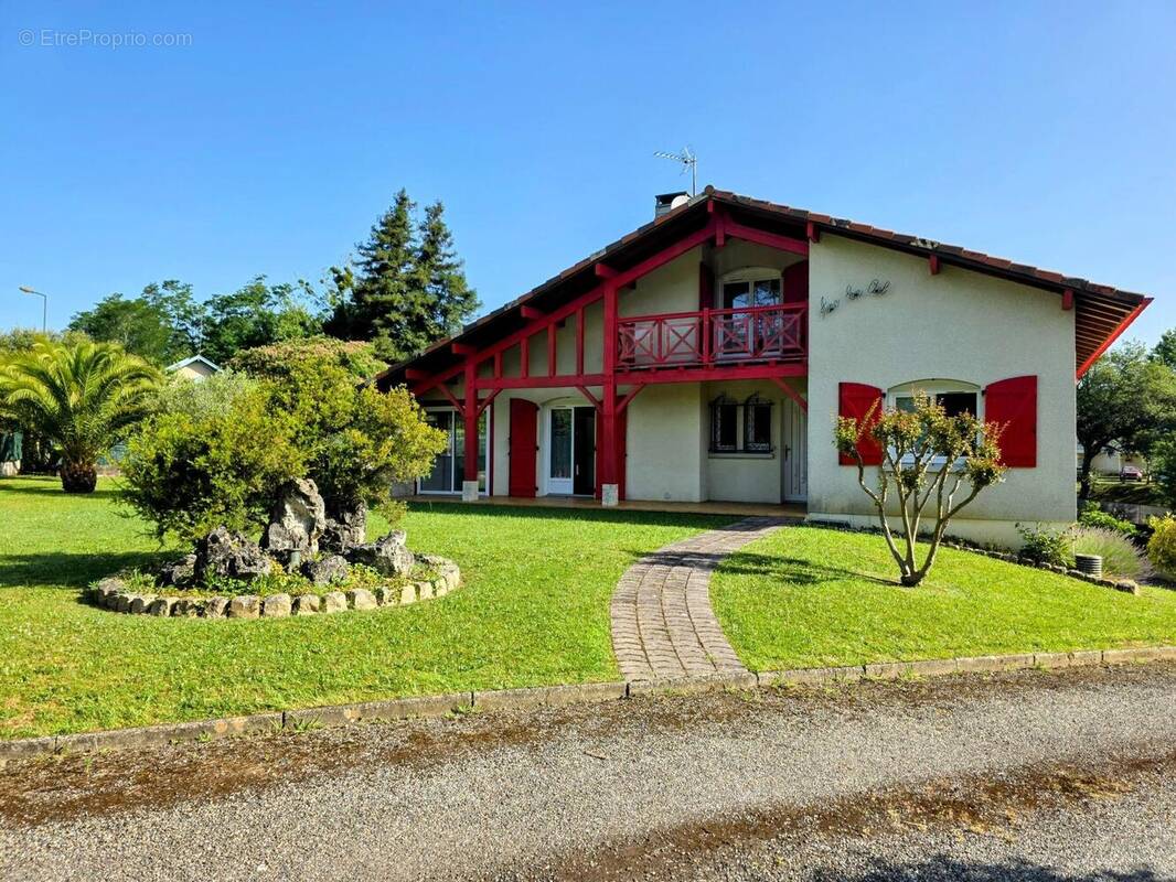 Photo 1 - Maison à POUILLON