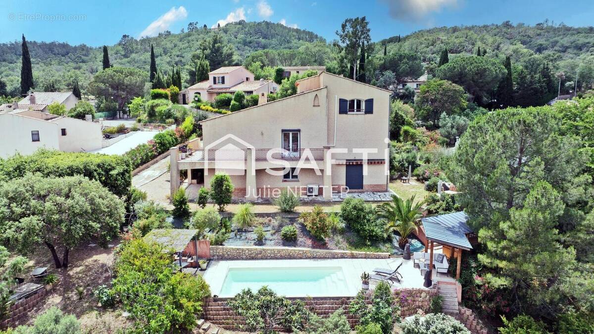 Photo 1 - Maison à ROQUEBRUNE-SUR-ARGENS