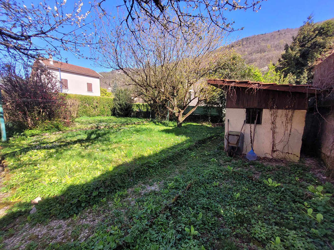 Terrain à VILLARD-BONNOT