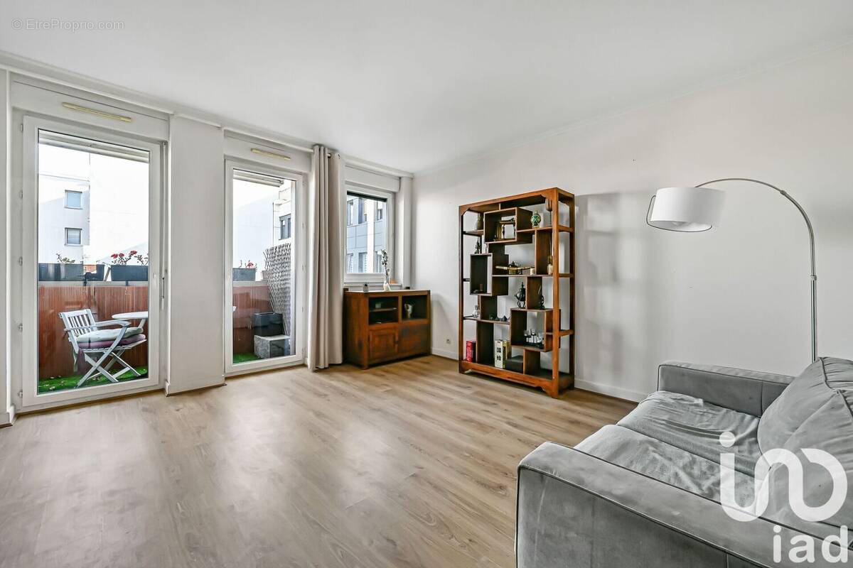 Photo 1 - Appartement à COURBEVOIE