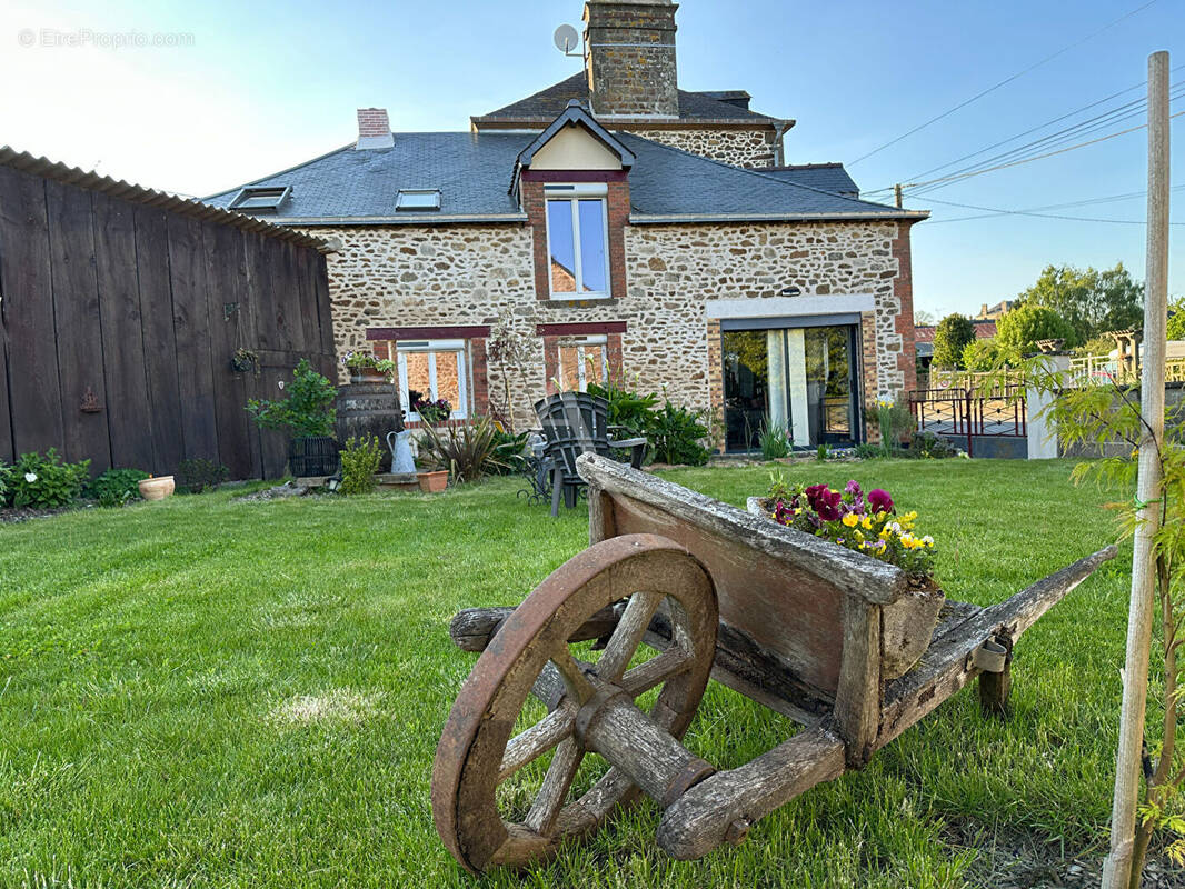 Maison à ERNEE