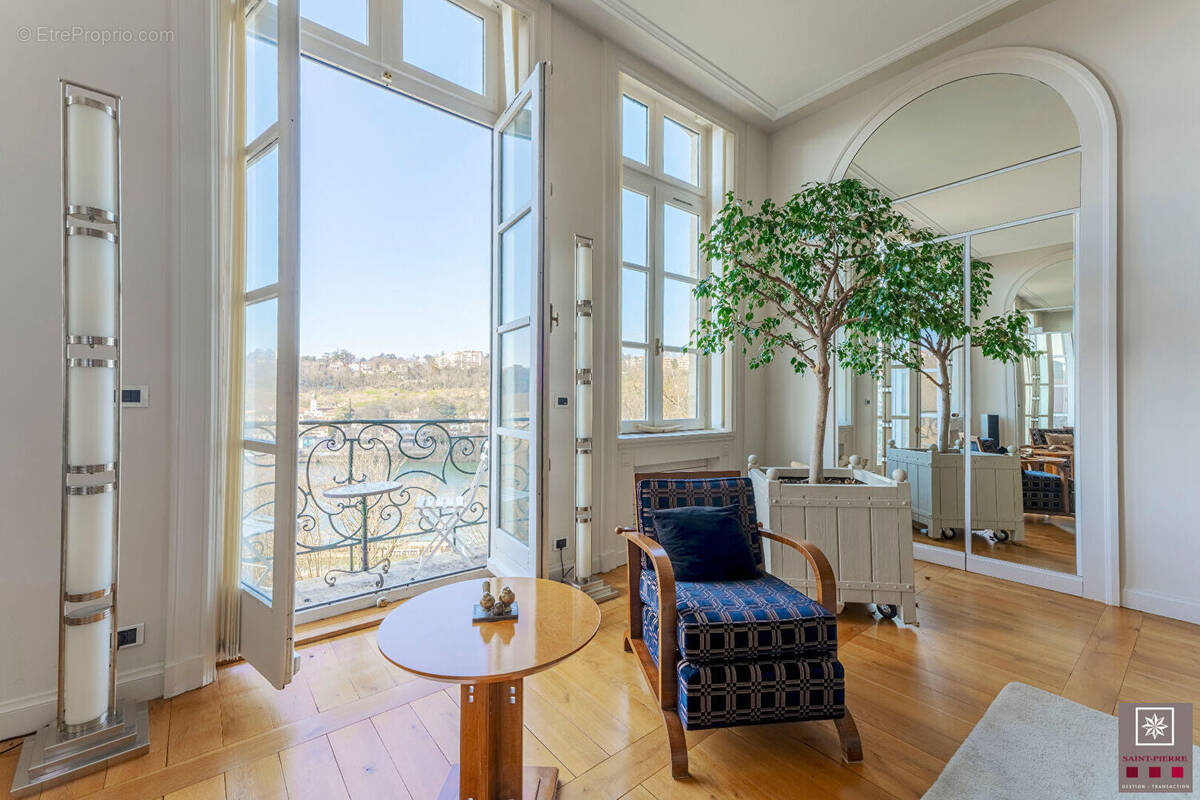 Appartement à CALUIRE-ET-CUIRE