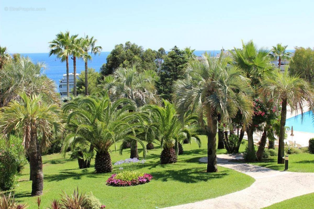 Appartement à VALLAURIS