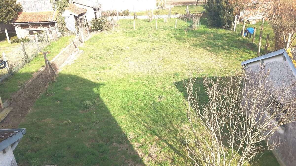 Maison à BUSSIERE-POITEVINE