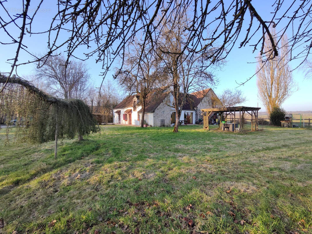 Maison à LONGNY-AU-PERCHE