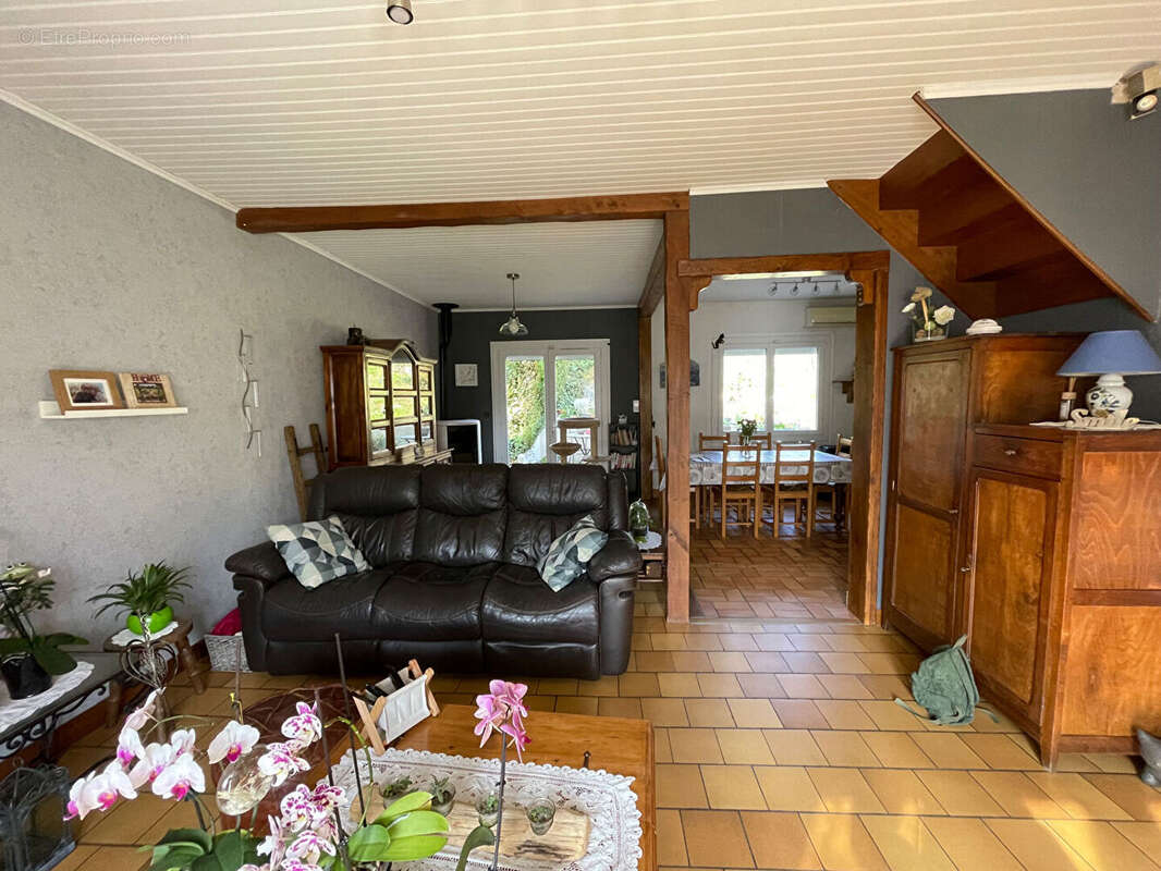 Maison à CHALOU-MOULINEUX