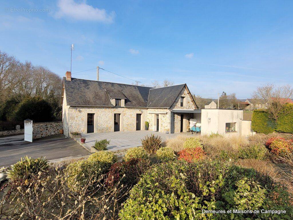Maison à MORTAIN