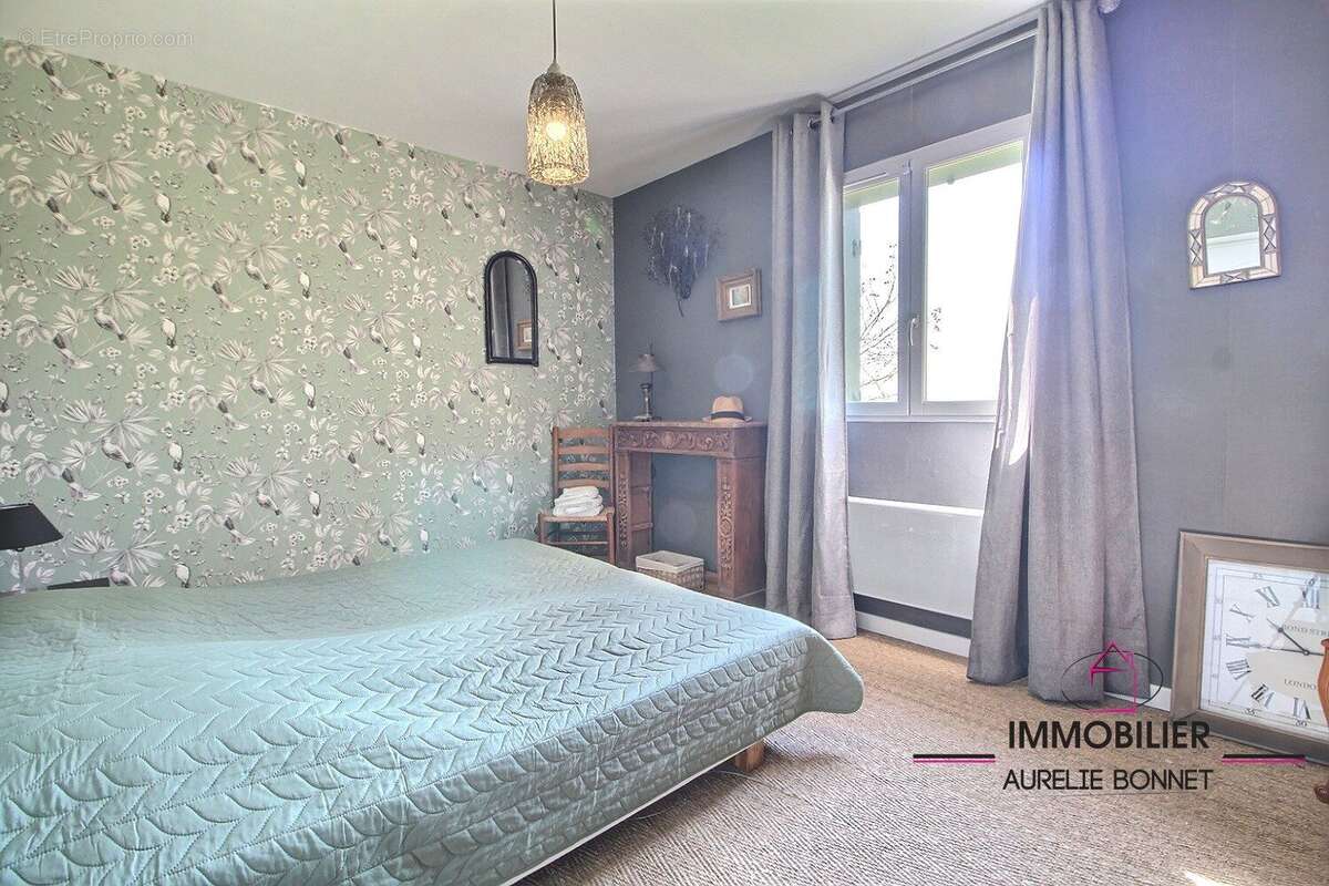 Maison à PONT-L&#039;EVEQUE