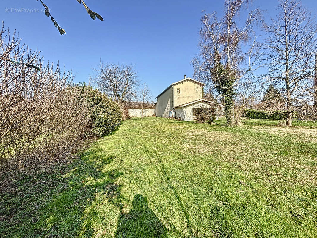Maison à COMMUNAY