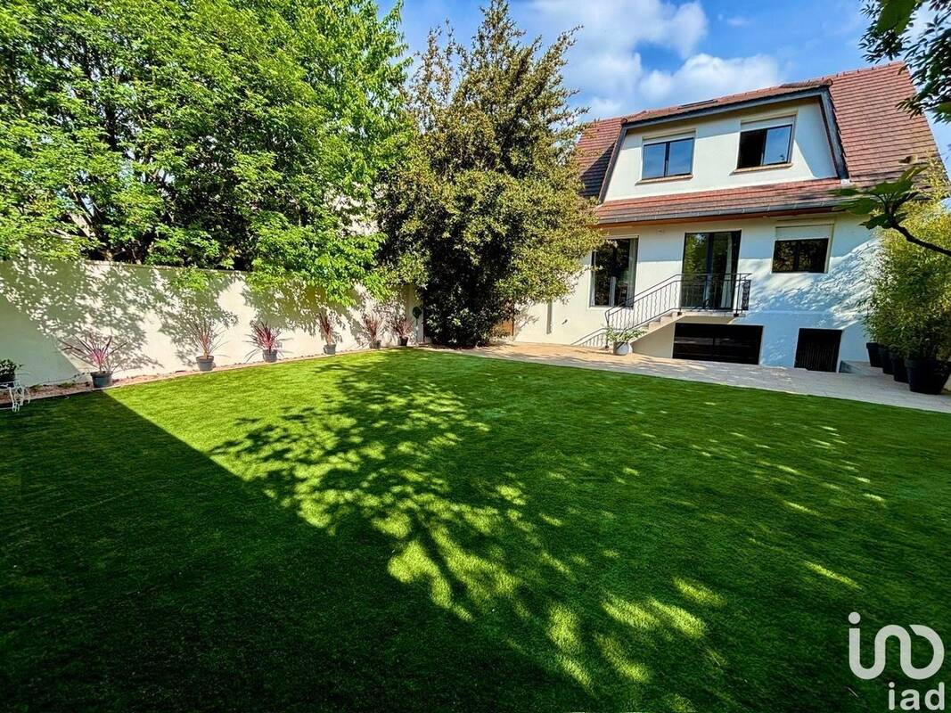 Photo 1 - Maison à LIVRY-GARGAN