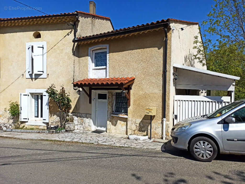Maison à LABRUGUIERE