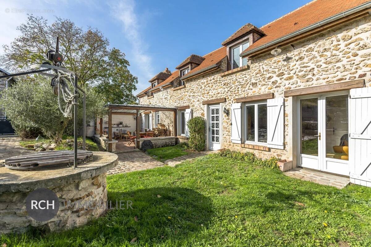 Maison à ORGERUS