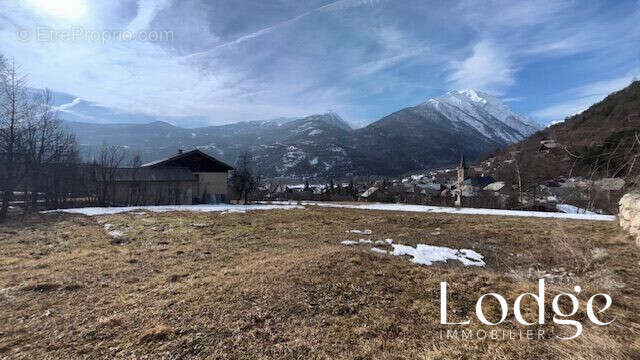 Terrain à PELVOUX