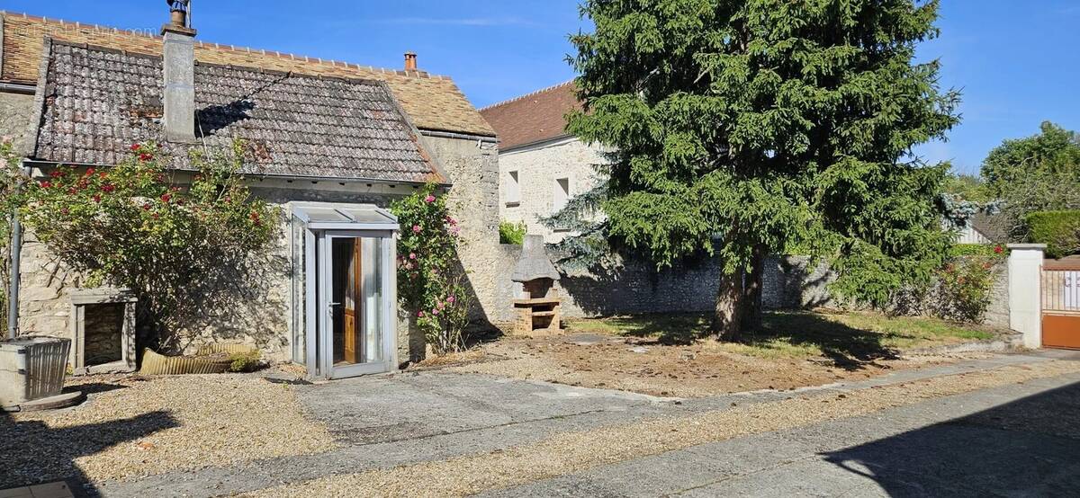 Maison à CERNY
