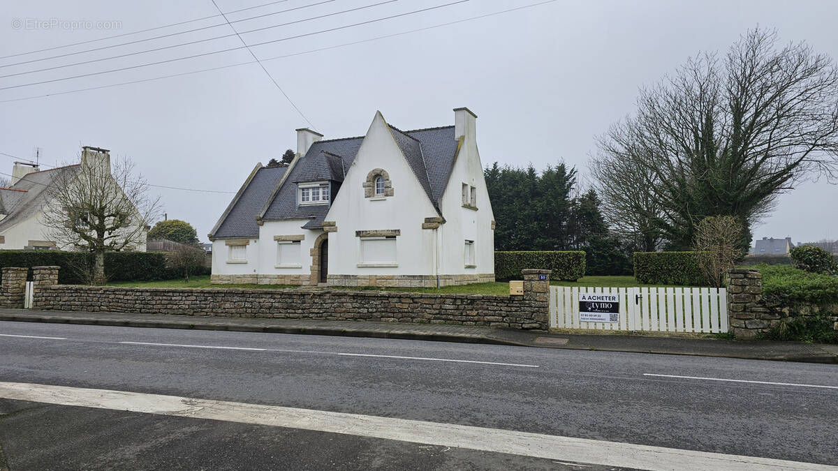 Maison à LANNILIS