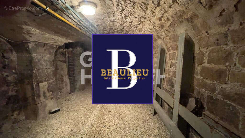 Appartement à PARIS-3E