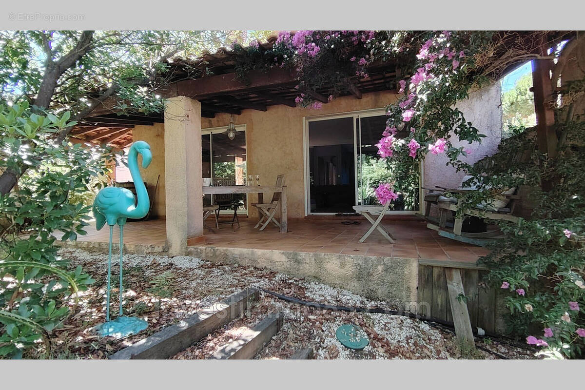Maison à HYERES