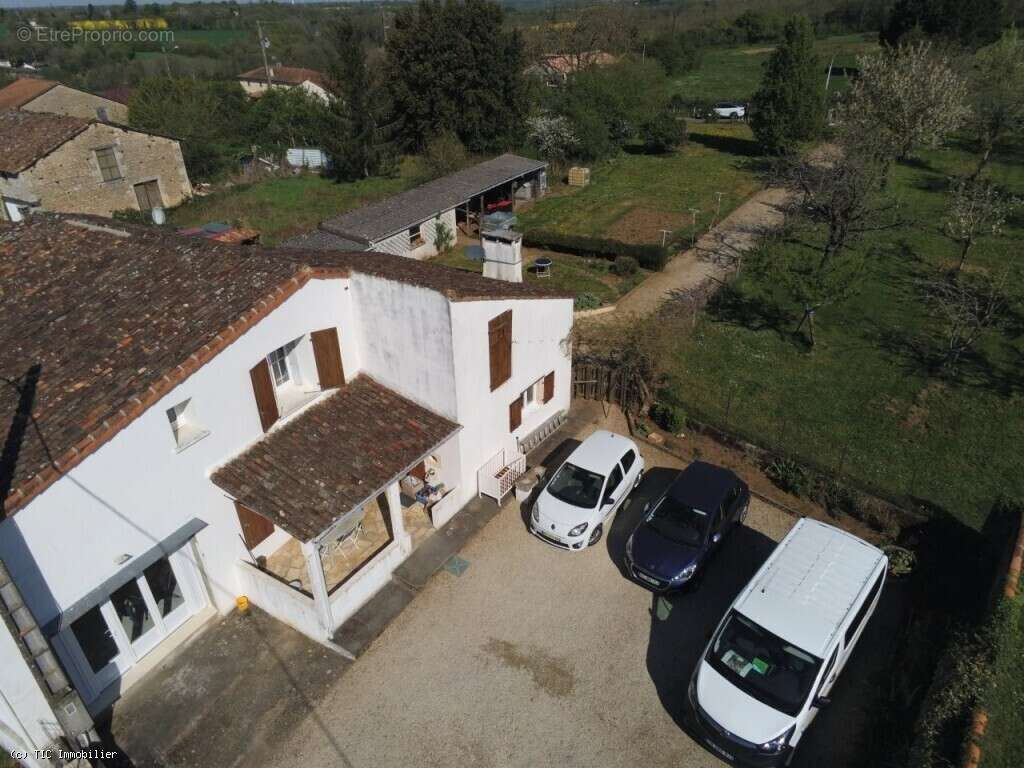 Maison à CIVRAY