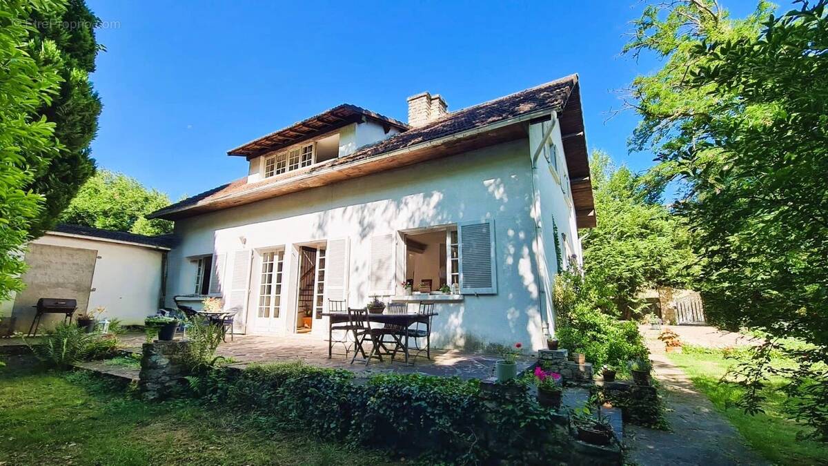 Maison à MAULE