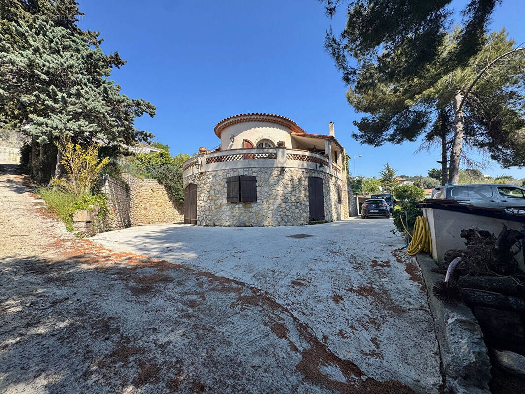 Maison à VALLAURIS