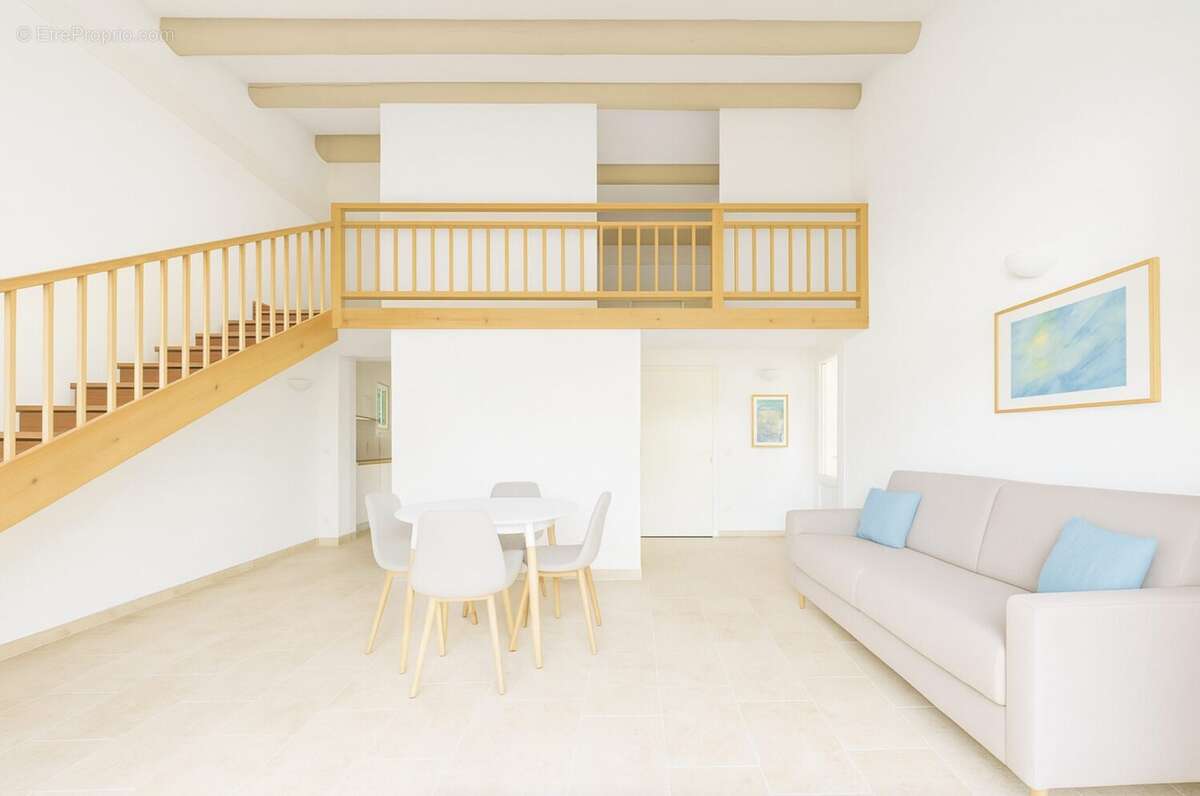 Appartement à GREOUX-LES-BAINS
