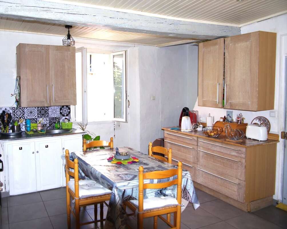 Maison à LE MUY