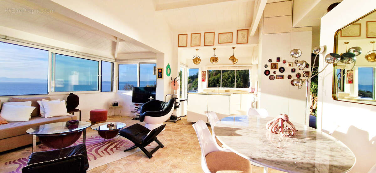 Maison à HYERES