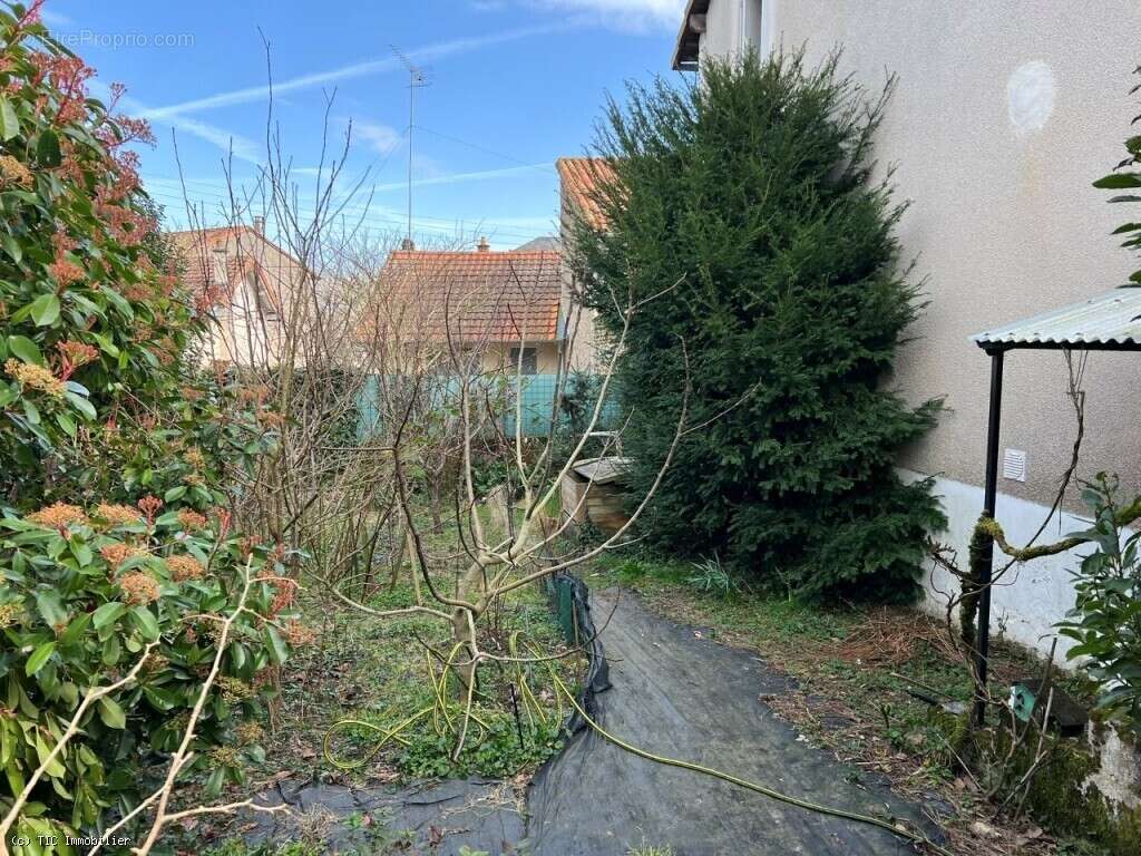 Maison à CIVRAY