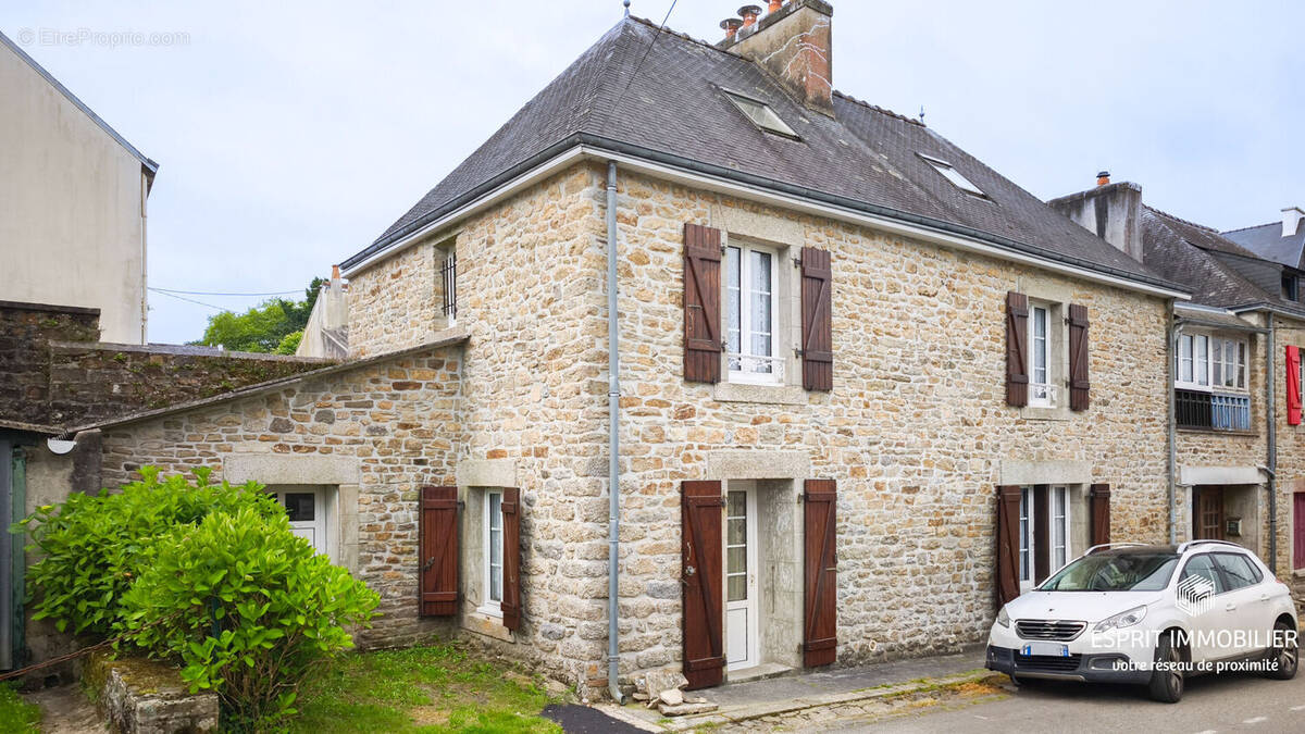Maison à PONT-AVEN