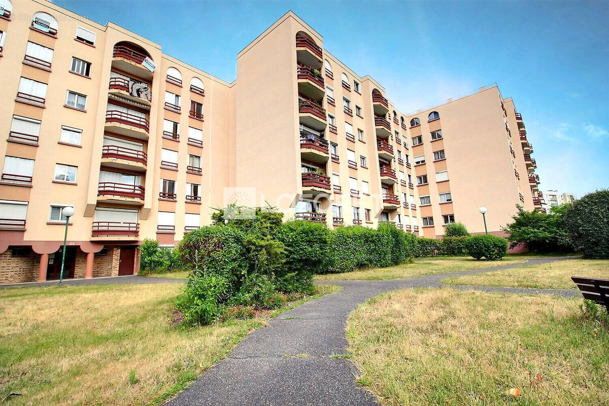 Appartement à GENNEVILLIERS