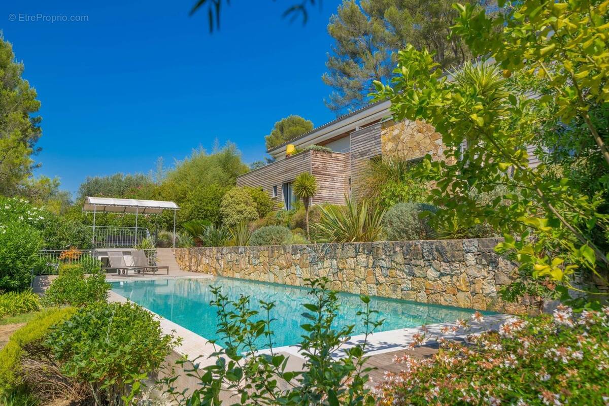 Maison à MOUGINS