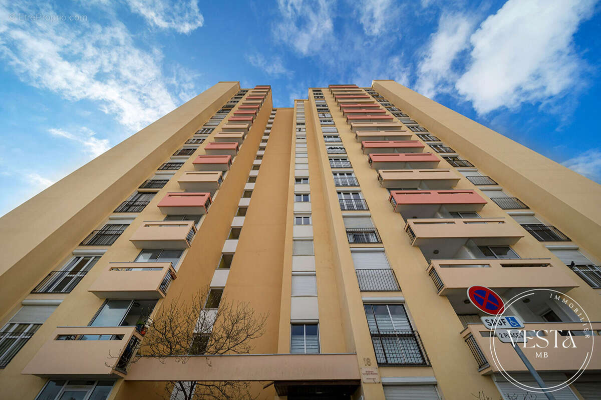 Appartement à CHENOVE