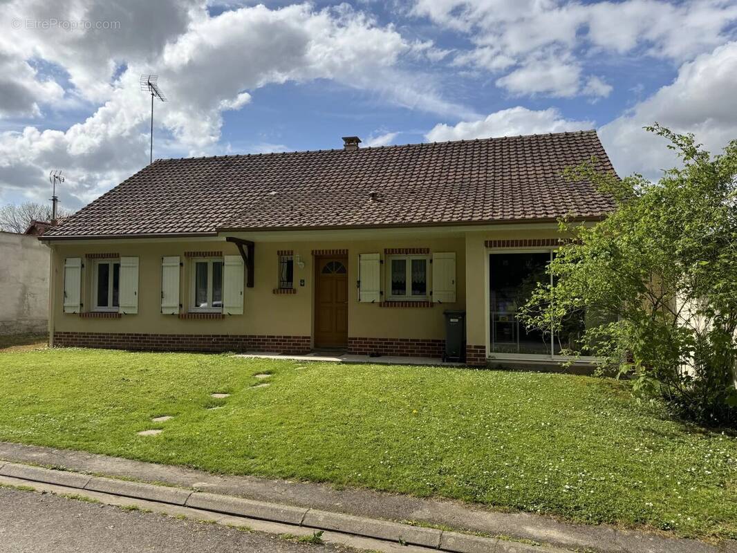 Maison à HANGEST-EN-SANTERRE