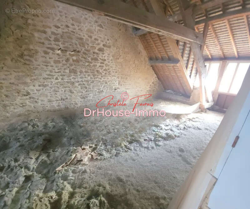 Appartement à LOUVIGNE-DU-DESERT
