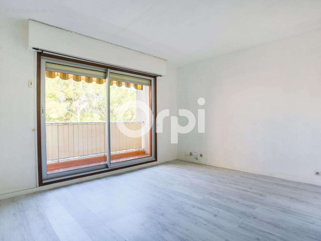 Appartement à MANDELIEU-LA-NAPOULE