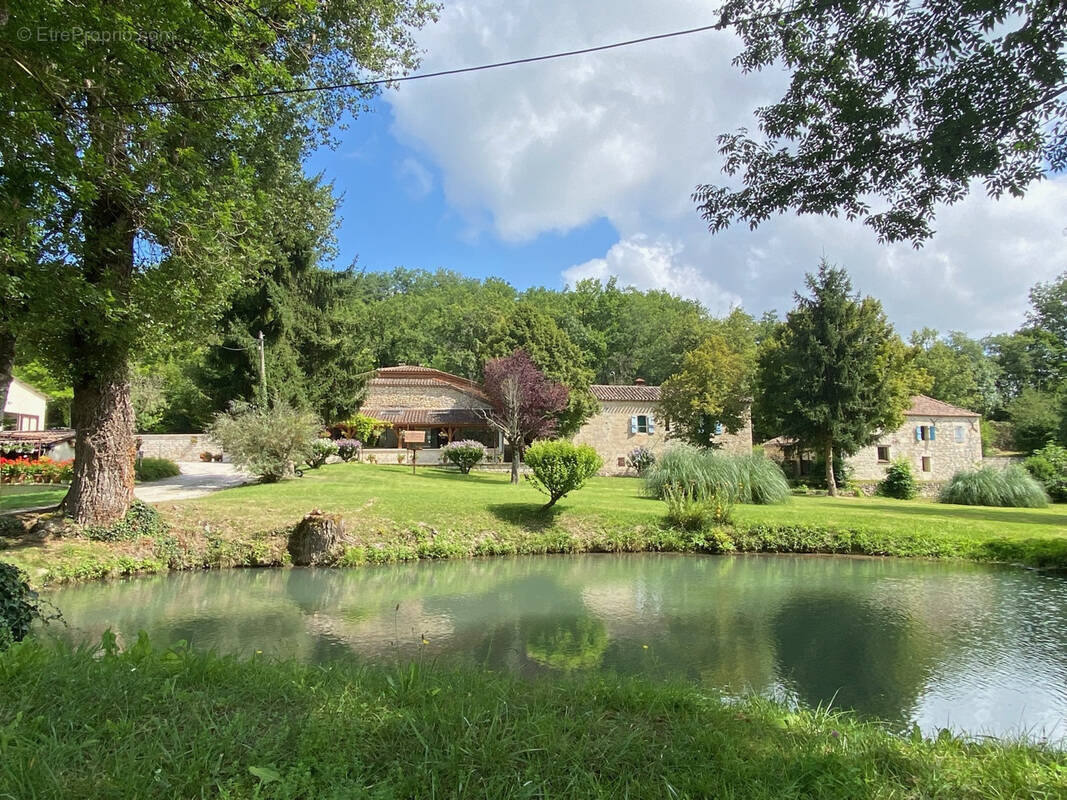 Maison à MONTCUQ