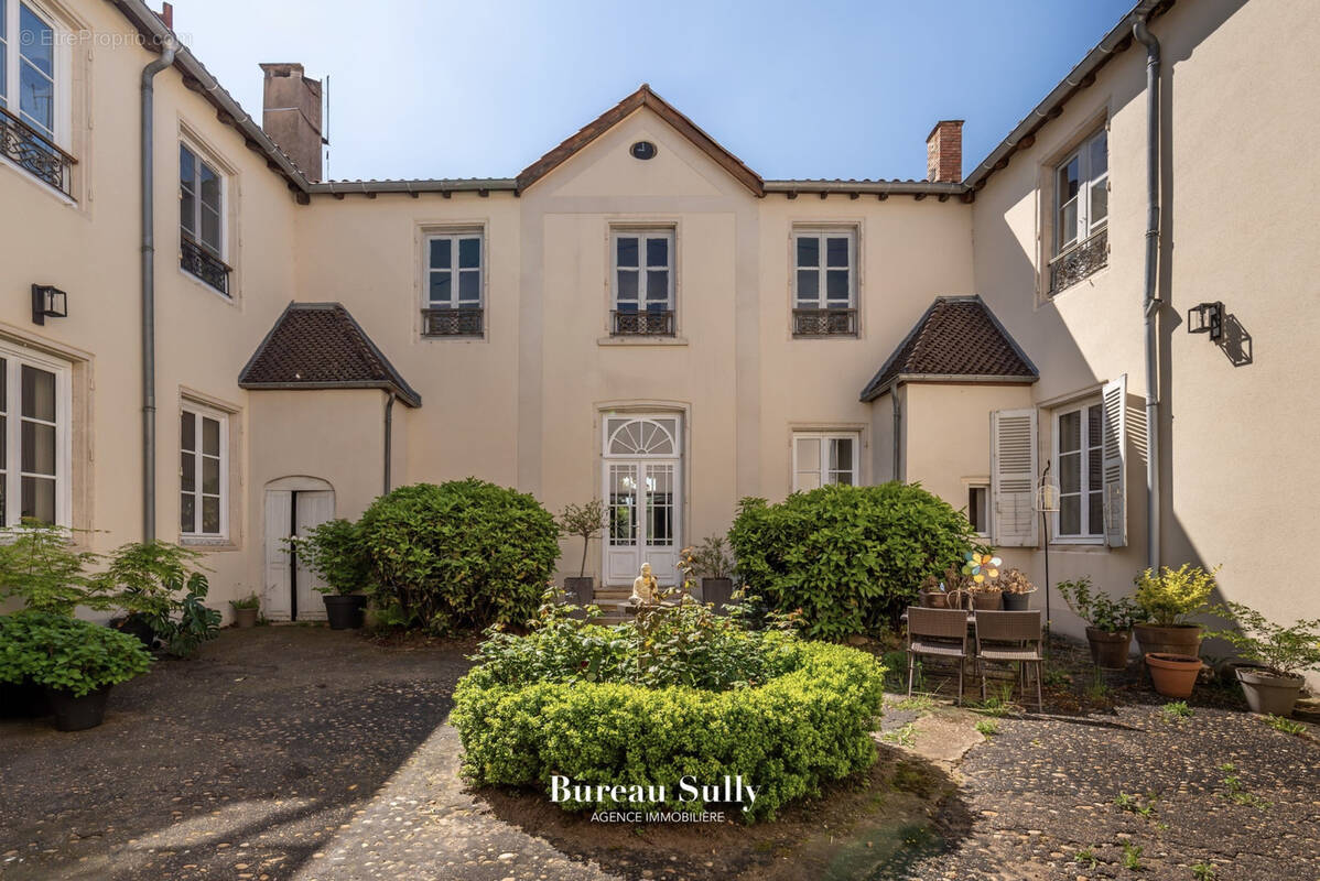 Maison à THOISSEY